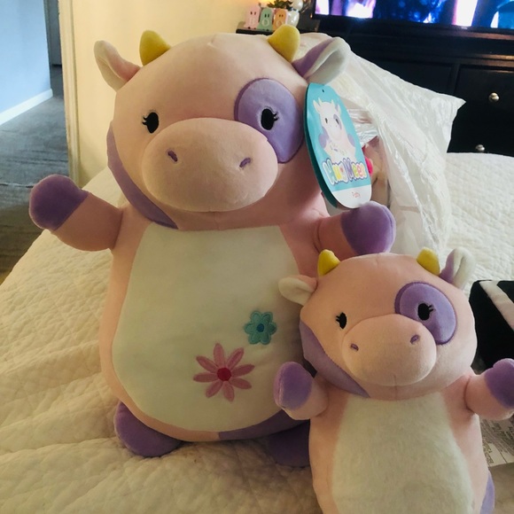 Squishmallows Other - NWT Squishmallow patty hugmee